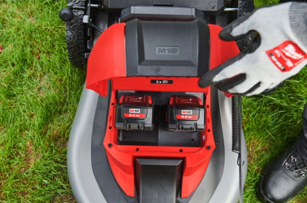 Газонокосилка аккумуляторная самоходная MILWAUKEE M18 F2LM46-0 (2Х18В) (каркас) 4933492010 фото