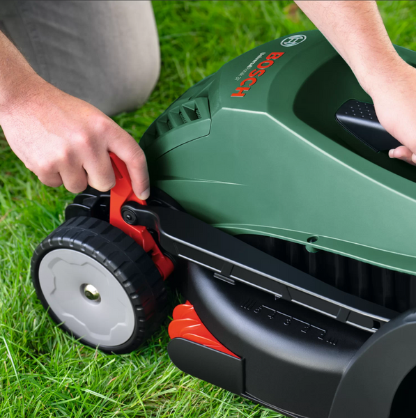 Електрична газонокосарка Bosch Universal Rotak 37-555 (1.4 кВт, 370 мм) 06008A6501 фото