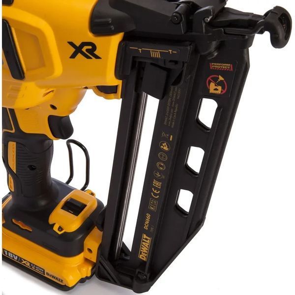Пістолет цвяхозабивний акумуляторний DeWALT DCN662D2 DCN662D2 фото