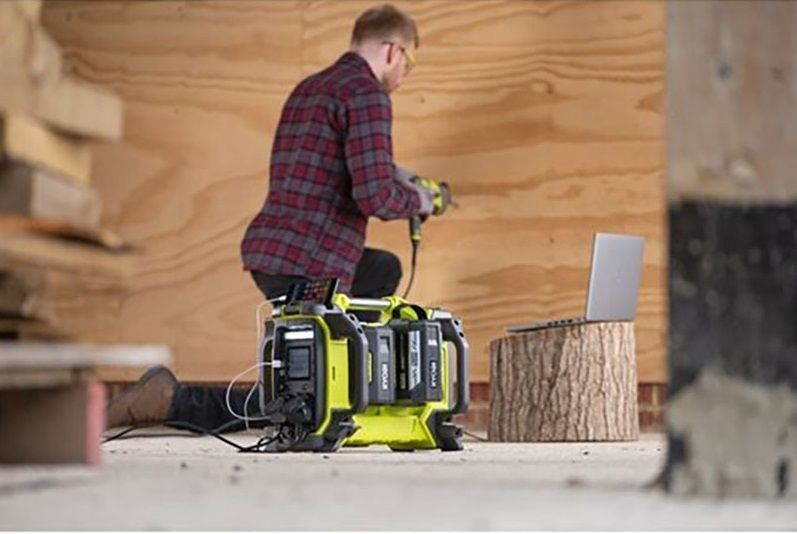 Інвертор напруги акумуляторний Ryobi RY36BI1800A-0, 36 Вольт, 1800Вт (без АКБ) 5133004942 фото
