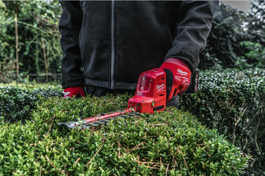 Кущоріз акумуляторний MILWAUKEE M12 FUEL FHT20-402 4933479676 фото