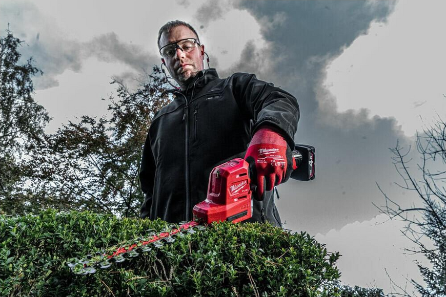 Кущоріз акумуляторний MILWAUKEE M12 FUEL FHT20-402 4933479676 фото
