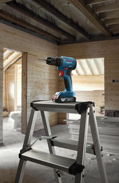 Аккумуляторная дрель-шуруповерт Bosch GSR 185-Li Professional (2 акб 18V 2.0Ah, з/у, в кейсе) 06019K3000 фото