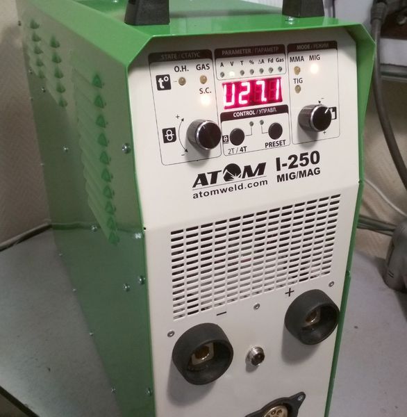 Сварочный полуавтомат Атом I-250 MIG/MAG (15 кг, 3 фазы, с горелкой RF GRIP 26 и кабелем массы 3 м КГ-25) 72637440 фото