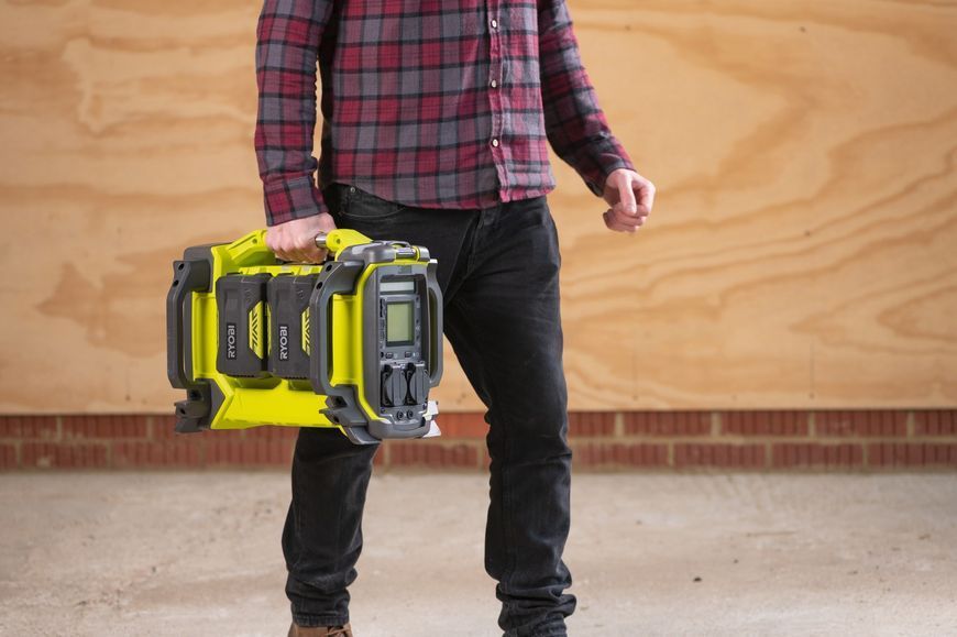 Інвертор напруги акумуляторний Ryobi RY36BI1800A-250, 1800Вт (3000 Вт пікова) 5133005317 фото