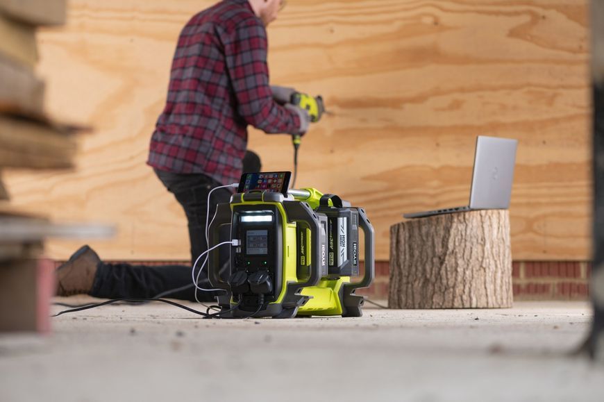 Інвертор напруги акумуляторний Ryobi RY36BI1800A-250, 1800Вт (3000 Вт пікова) 5133005317 фото