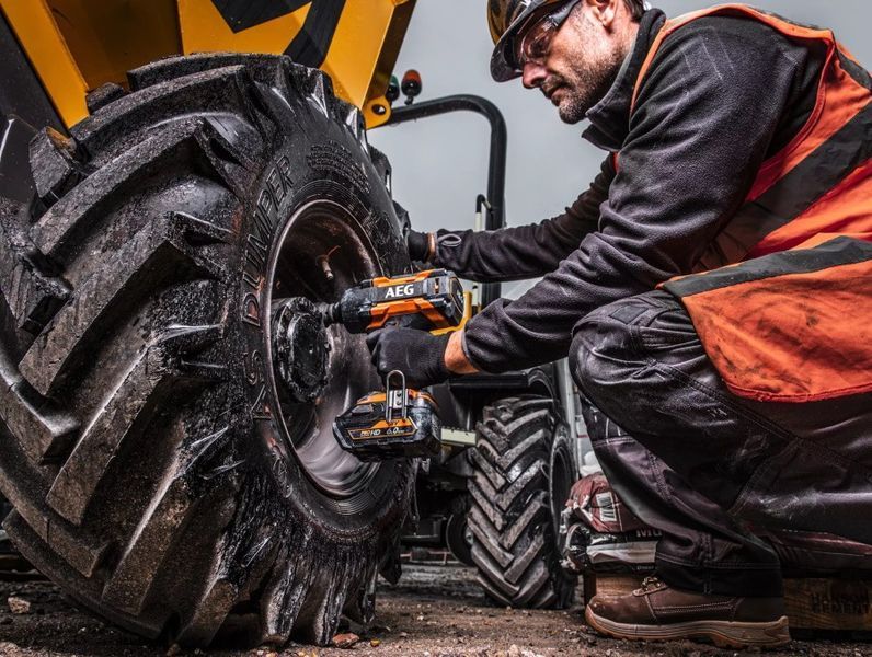 Гайковерт акумуляторний ударний AEG BSS 18 HTF 12 B6-0 (каркас) 4935472245 фото