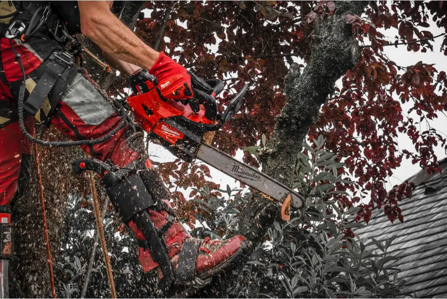 Акумуляторна ланцюгова пила Milwaukee M18 FTHCHS35-802 EU 4933479589 фото