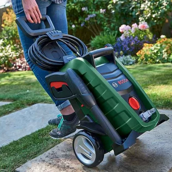 Минимойка Bosch UniversalAquatak 130 (06008A7B00) 06008A7B00 фото