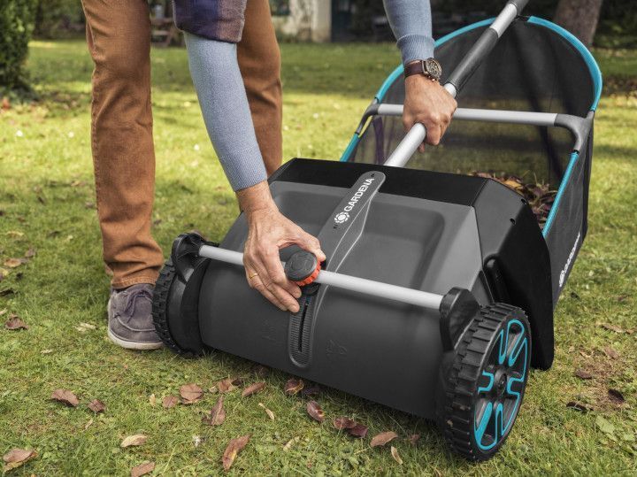 Механическая щетка-сборщик листьев Gardena Leaf Collector (03565-20) 03565-20 фото