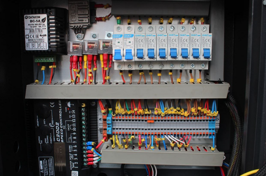 Дизельный генератор UNIVERSAL UND-BD 350 KVA UND-BD 350 KVA фото