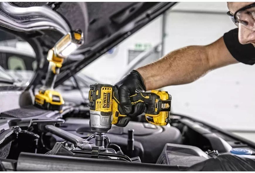 Гайковёрт ударный аккумуляторный бесщёточный DeWALT DCF902D2 DCF902D2 фото