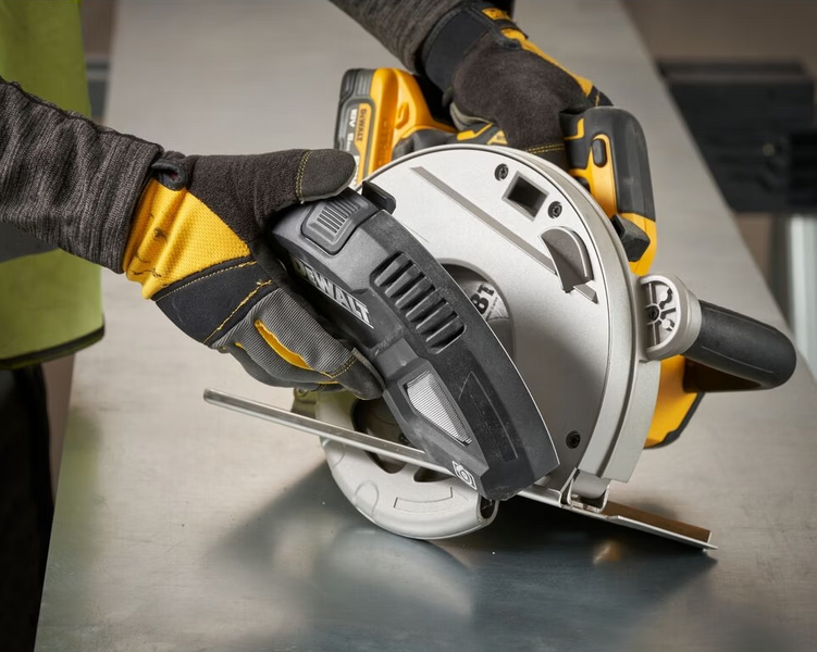 Пила дискова по металу акумуляторна DeWALT DCS383H2 DCS383H2 фото