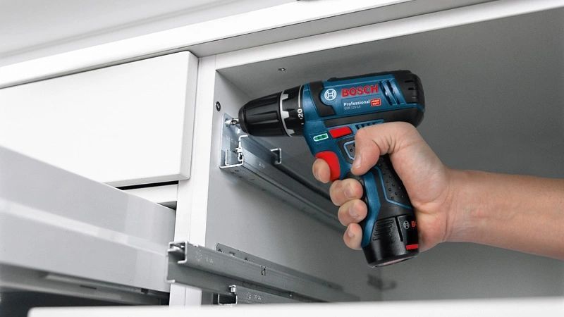 Шуруповерт аккумуляторный Bosch Professional GSR 12V-15 + наборы сверл и бит 0.601.868.10G фото