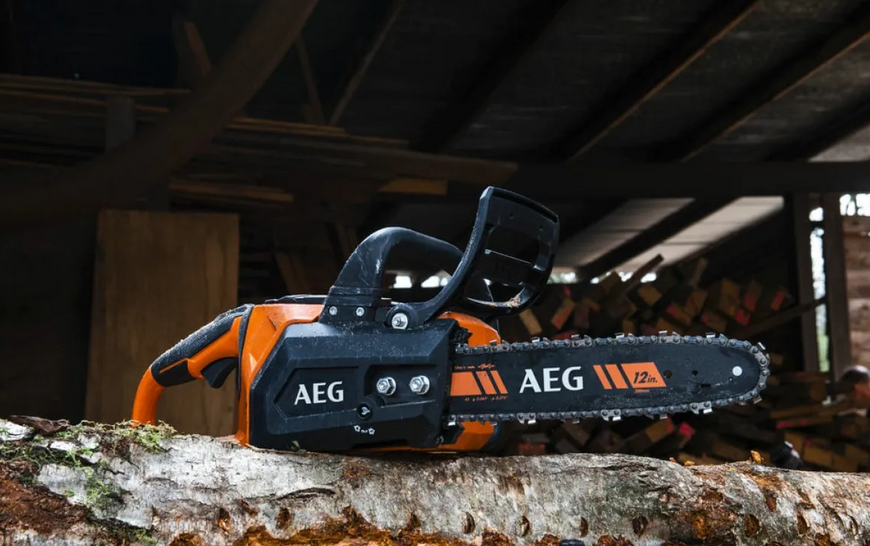 Цепная пила аккумуляторная AEG ACS18B30 (без АКБ и ЗУ) 4935471337 фото