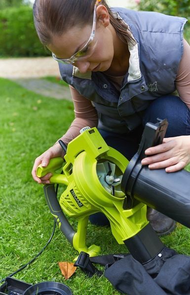 Садовый пылесос-воздуходувка Ryobi RBV3000CSV 5133002190 фото