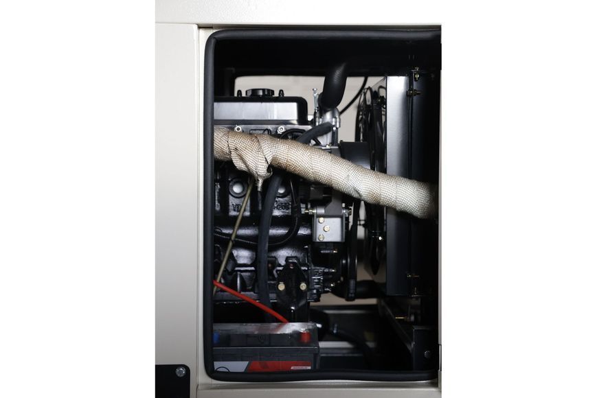 Дизельний генератор UNIVERSAL UND-YD 22 KVA UND-YD 22 KVA фото