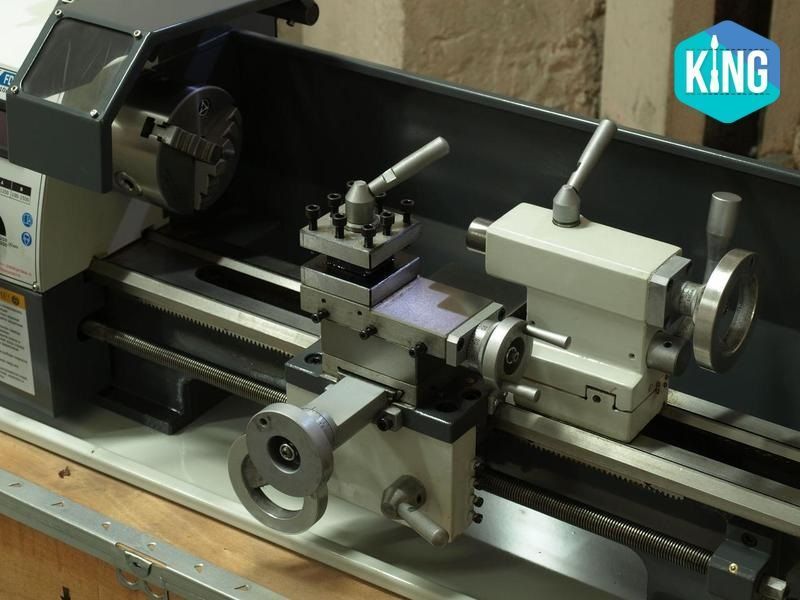 Токарно-гвинторізний верстат FDB Maschinen Turner 210х400V 826658 фото