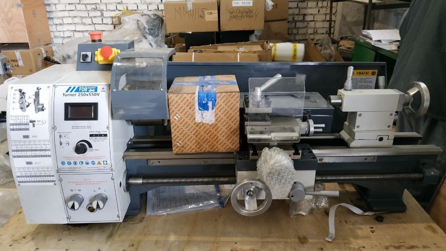 Токарно-гвинторізний верстат FDB Mashinen Turner 250х550V 826737 фото