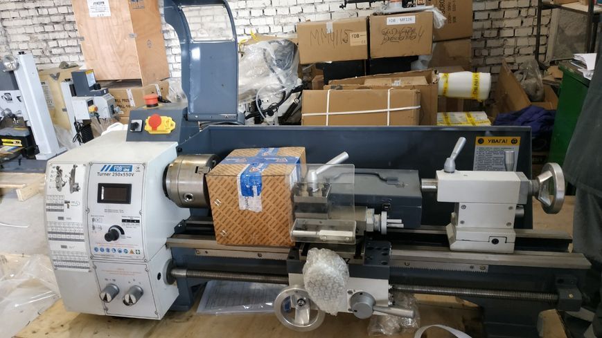 Токарно-гвинторізний верстат FDB Mashinen Turner 250х550V 826737 фото