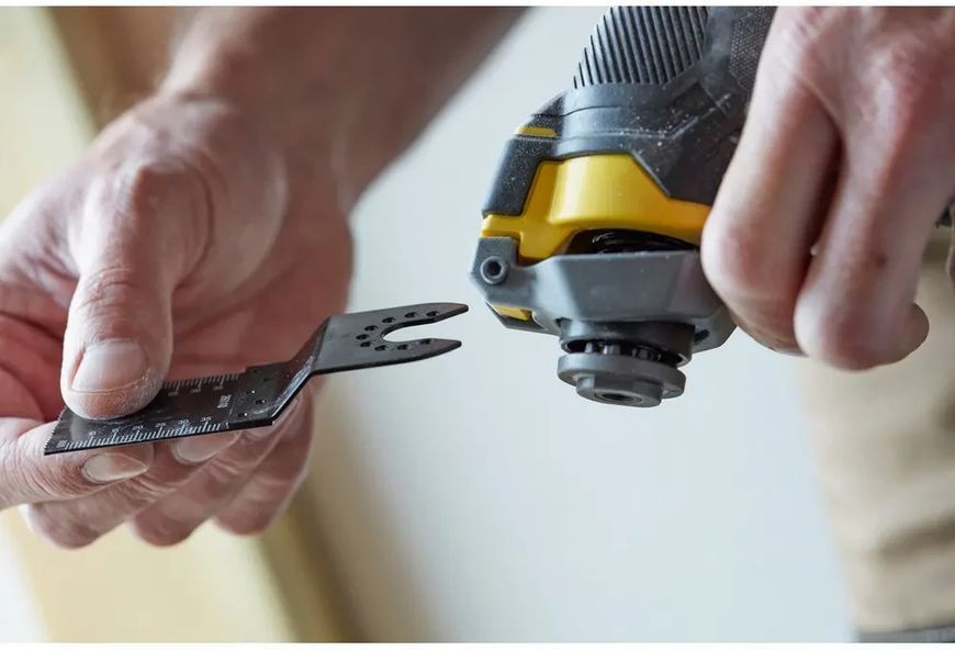 Многофункциональный инструмент аккумуляторный Stanley FatMax SFMCE500B SFMCE500B фото