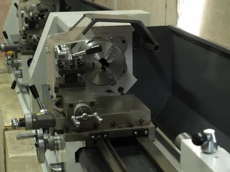 Универсальный токарно-винторезный станок FDB Maschinen Turner 250x700G 826746 фото