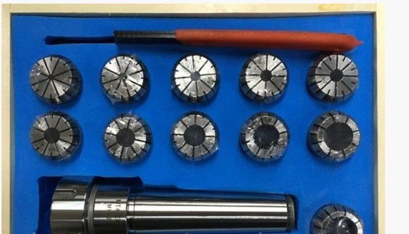 Патрон цанговый griff КМ3-ЕR32, хвостовик конус Морзе, с набором цанг 11шт. (4-20 мм) КМ3-ЕR32 фото