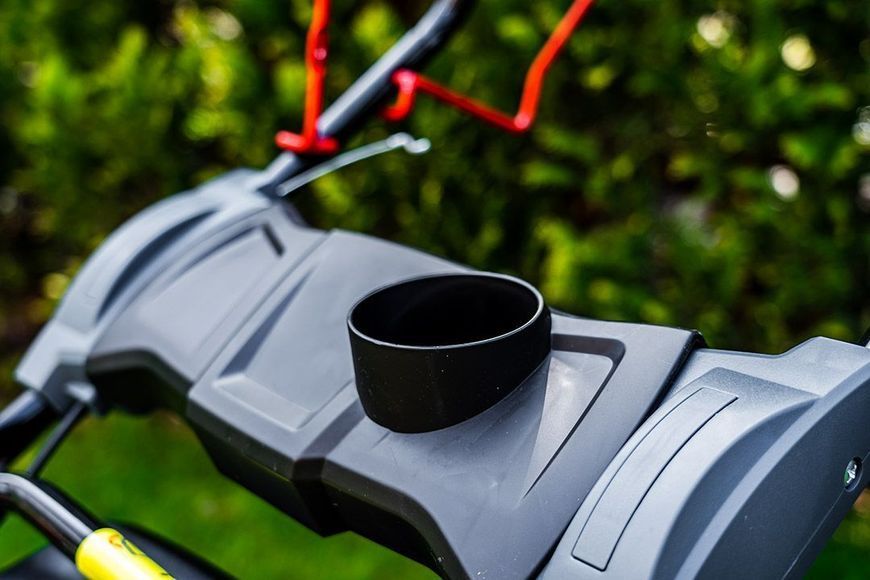 Газонокосарка бензинова GRAPHITE 52G671 (2200 Вт, 46см, 55л, мульчування) 52G671 фото