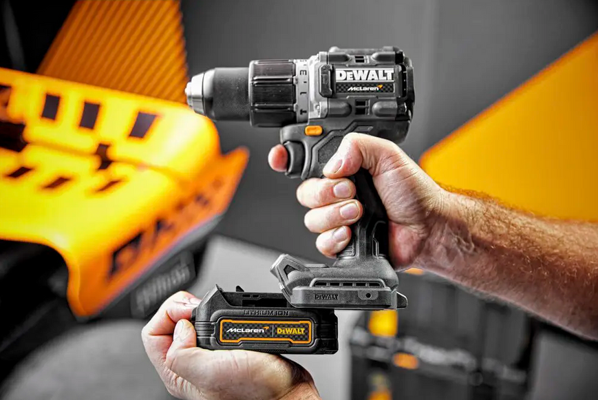 Дриль-шуруповерт McLaren F1 TEAM LIMITED EDITION DeWALT DCD85ME2GT DCD85ME2GT фото