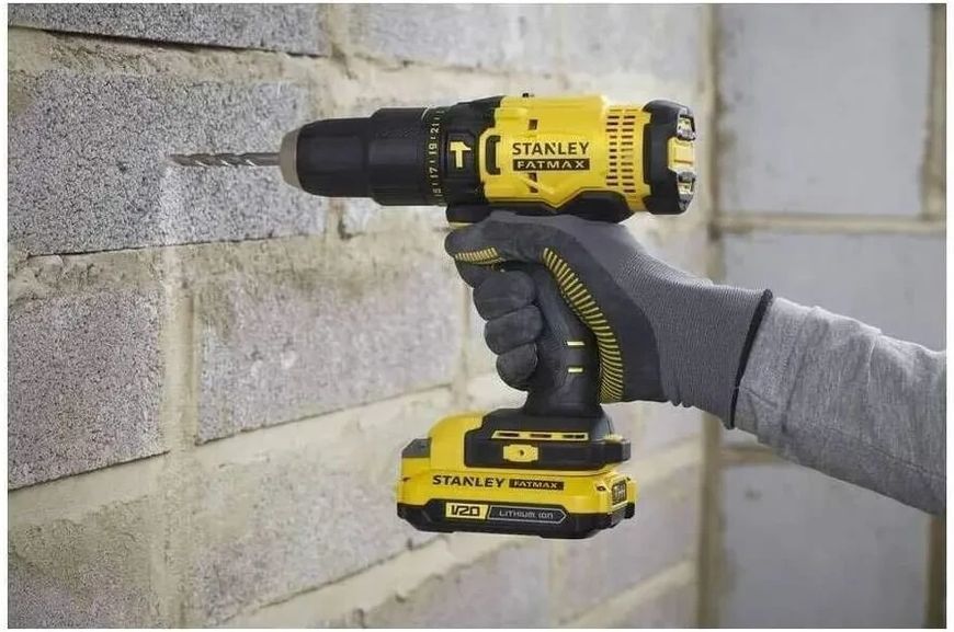 Дрель-шуруповерт ударный аккумуляторный Stanley FatMax SFMCD711C2K SFMCD711C2K фото