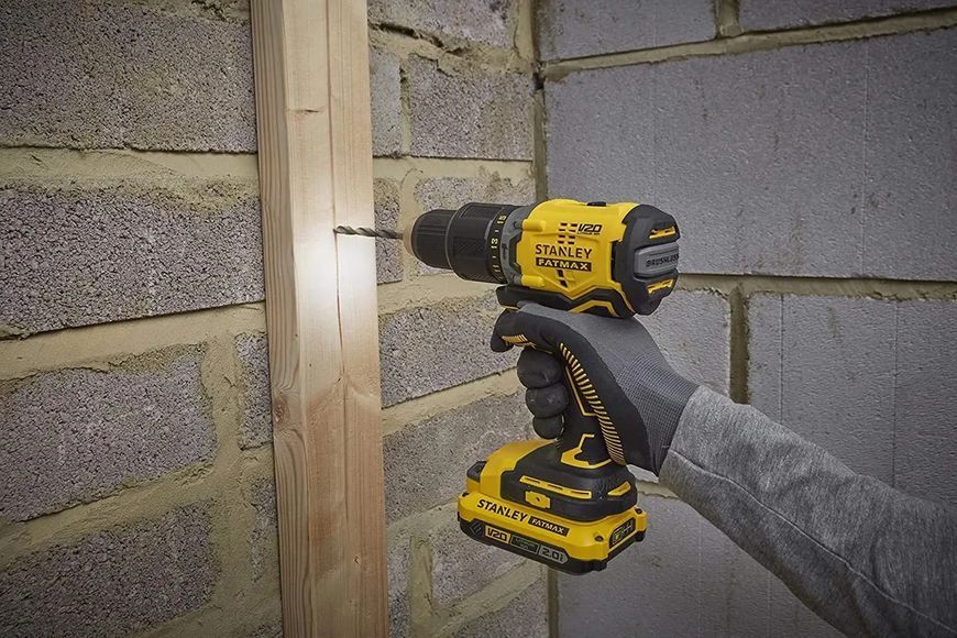 Дрель-шуруповерт ударный аккумуляторный Stanley FatMax SFMCD715D2K SFMCD715D2K фото