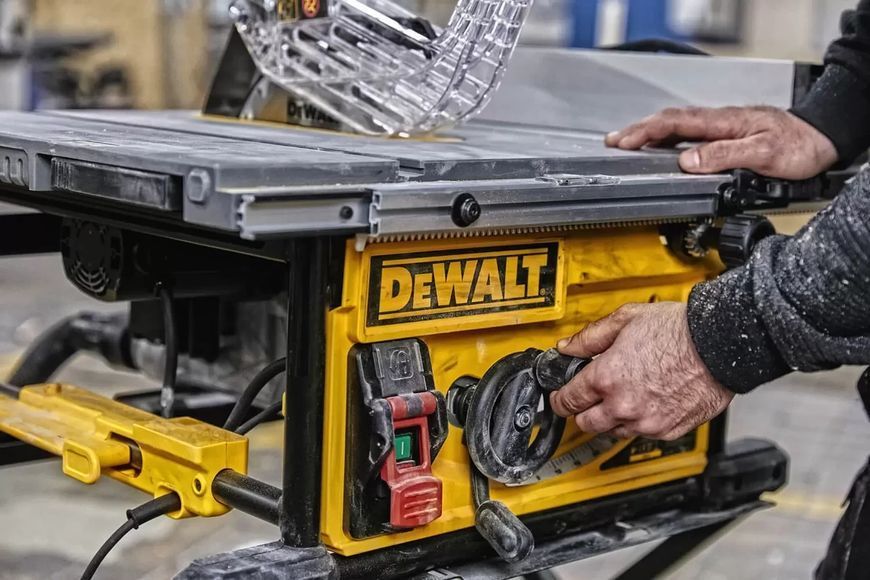 Пила настільна-циркулярна мережева DeWALT DWE7485 DWE7485 фото