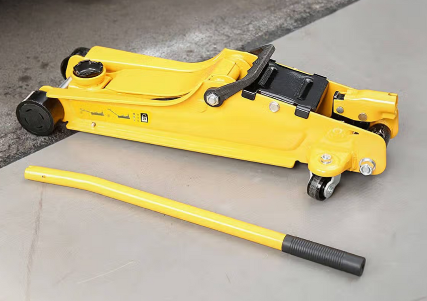 Домкрат гідравлічний підкатний Stanley STMT81251-1 2000 кг STMT81251-1 фото