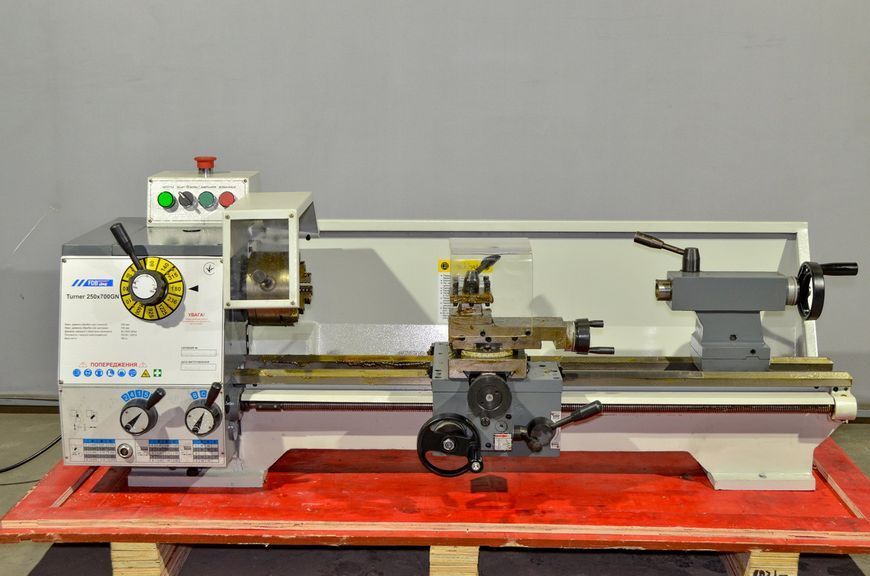 Токарно-гвинторізний верстат FDB Maschinen Turner 250x700GN 827762 фото