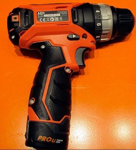 Дриль-шуруповерт акумуляторний AEG BS12C2 LI-202C X5 4935447867 фото