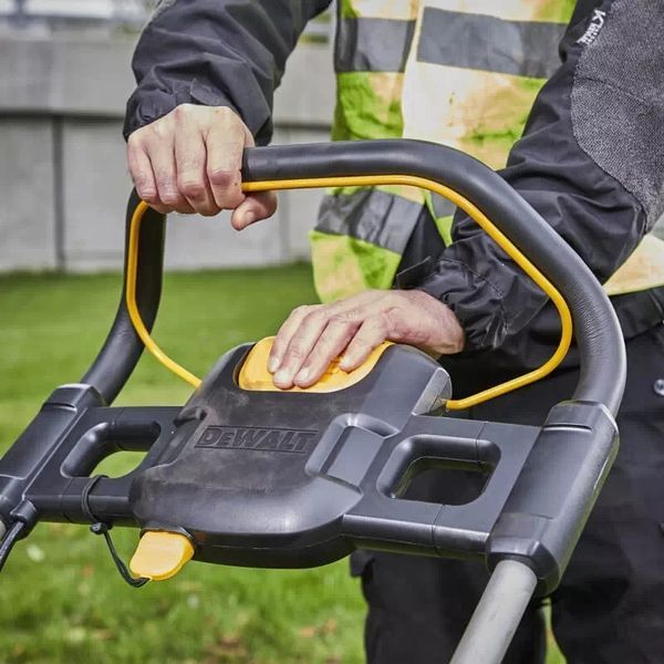 Газонокосилка аккумуляторная DeWALT DCMW564N DCMW564N фото