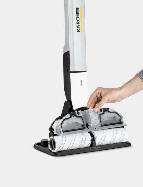 Підлогомийна машина Karcher FC 3 Cordless Premium 1.055-360.0 фото