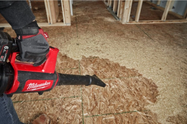 Повітродувка акумуляторна безщіткова MILWAUKEE M12 BBL-0 (каркас) 4933472214 фото