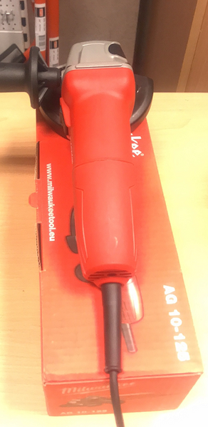 Болгарка (угловая шлифмашина) Milwaukee AG 10-125 4933440330 фото