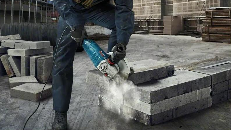 Болгарка (кутова шліфувальна машина) Bosch Professional GWS 24-230 P 06018C3100 фото