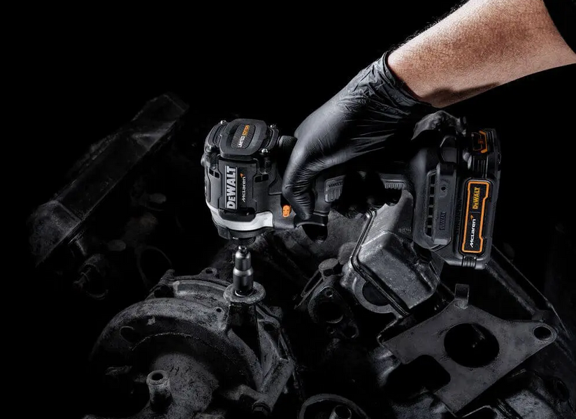 Шуруповёрт ударный аккумуляторный McLaren F1 TEAM LIMITED EDITION DeWALT DCF85ME2GT DCF85ME2GT фото