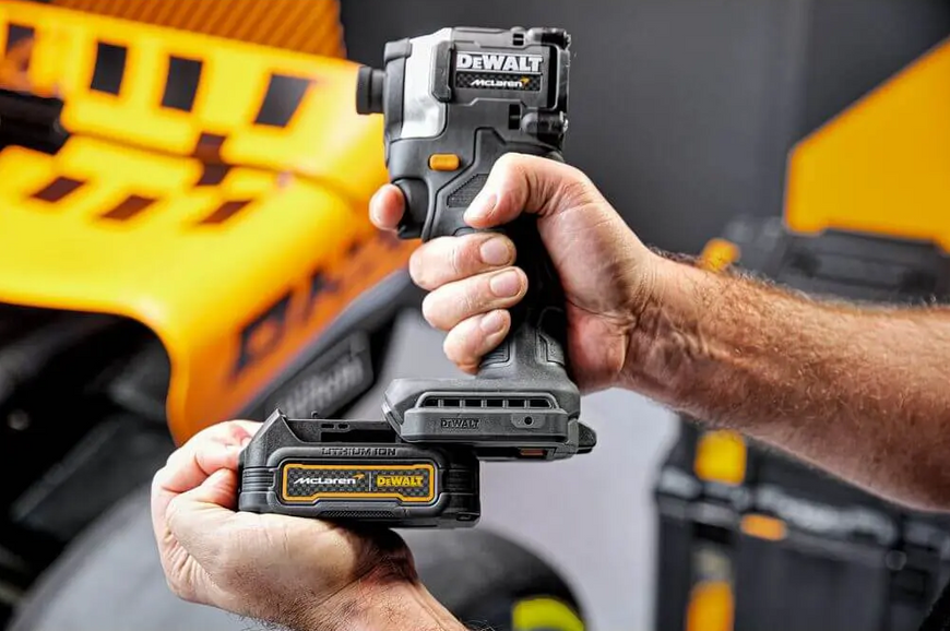 Шуруповёрт ударный аккумуляторный McLaren F1 TEAM LIMITED EDITION DeWALT DCF85ME2GT DCF85ME2GT фото