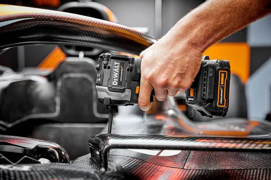 Шуруповёрт ударный аккумуляторный McLaren F1 TEAM LIMITED EDITION DeWALT DCF85ME2GT DCF85ME2GT фото