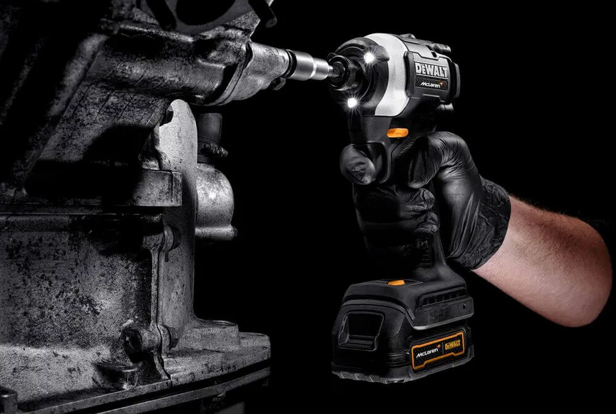 Шуруповёрт ударный аккумуляторный McLaren F1 TEAM LIMITED EDITION DeWALT DCF85ME2GT DCF85ME2GT фото