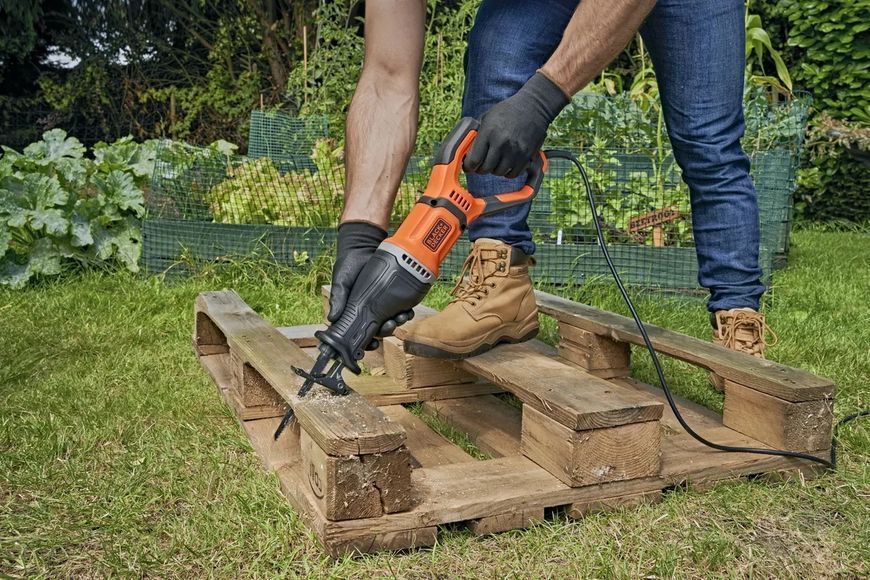 Пила сабельная сетевая BLACK+DECKER BES301K BES301K фото