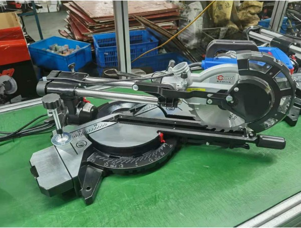 Торцовочная пила Odwerk BLS 1018-2 SL (2 скорости, laser) 401604 фото