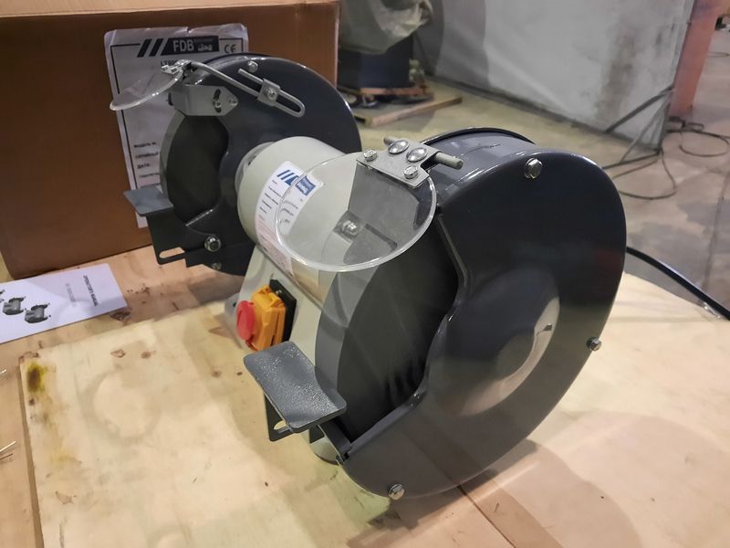 Заточувальний верстат FDB Maschinen LT-900 827700 фото