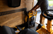 Газокосарка акумуляторна самохідна DeWALT DCMWSP156W2 DCMWSP156W2 фото 13