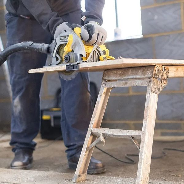 Пила циркулярна мережева Stanley FatMax FME301 FME301 фото
