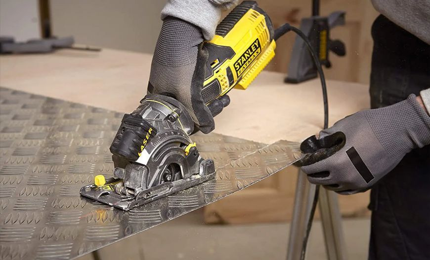 Пила циркулярная сетевая STANLEY FATMAX FME380K FME380K фото